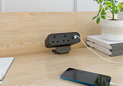 Triones British Power Plug is a Compact and Portable Power Strip